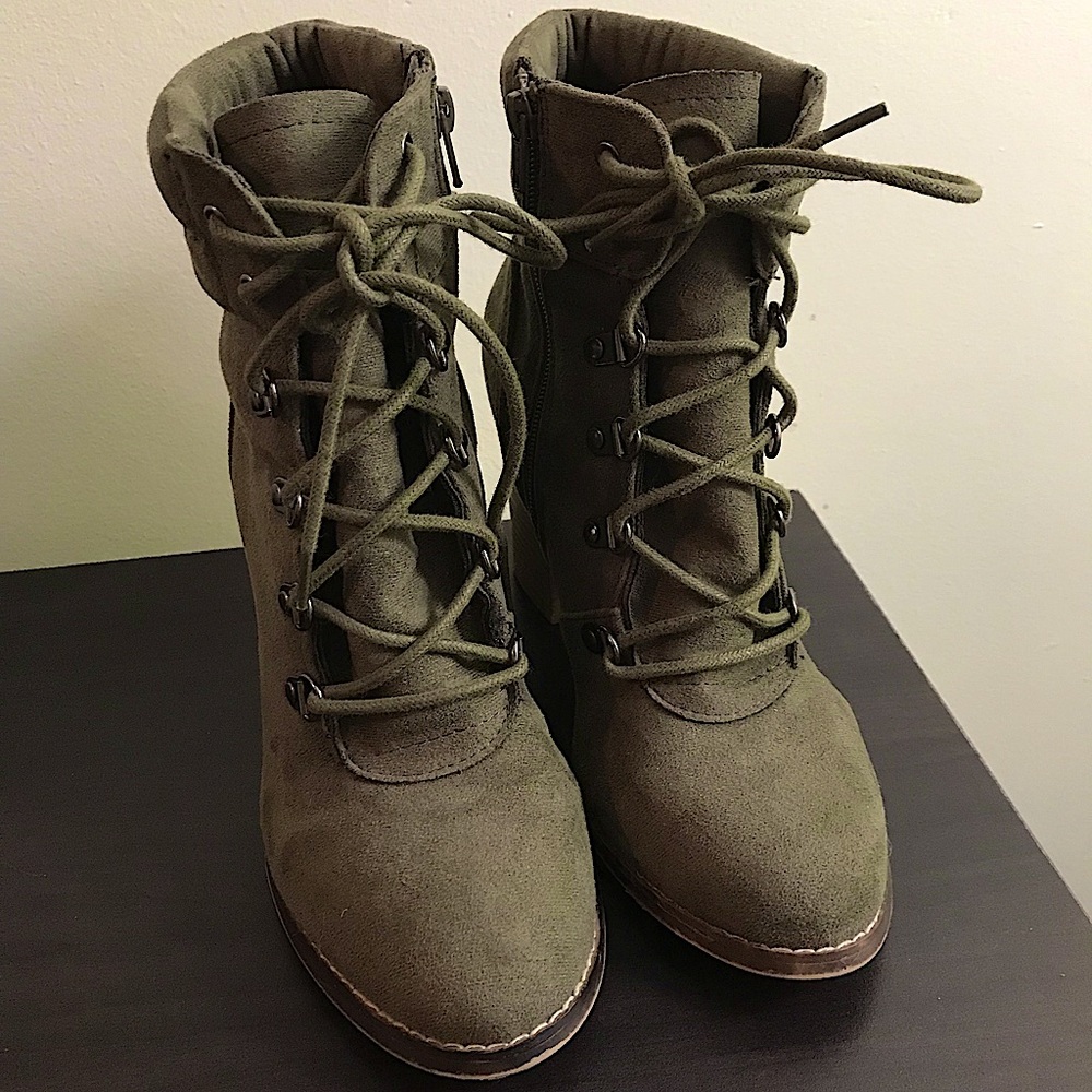 Candies faux suede lace-up boots